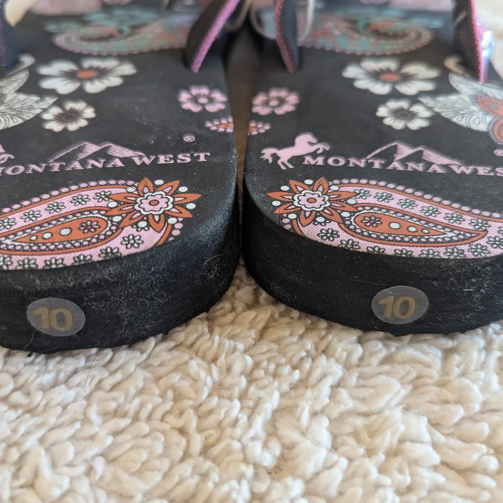 Montana West Embroidered Flip Flops in Black with Pink Accents Size 10 - Picture 6 of 8